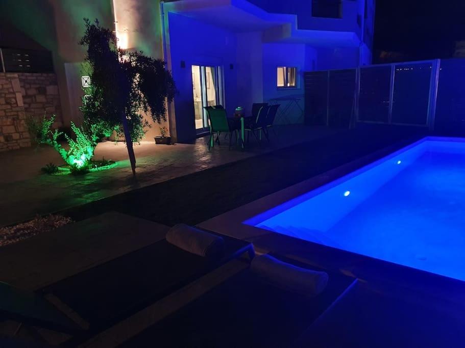Villa Sheila With Private Pool Roumeli Bagian luar foto