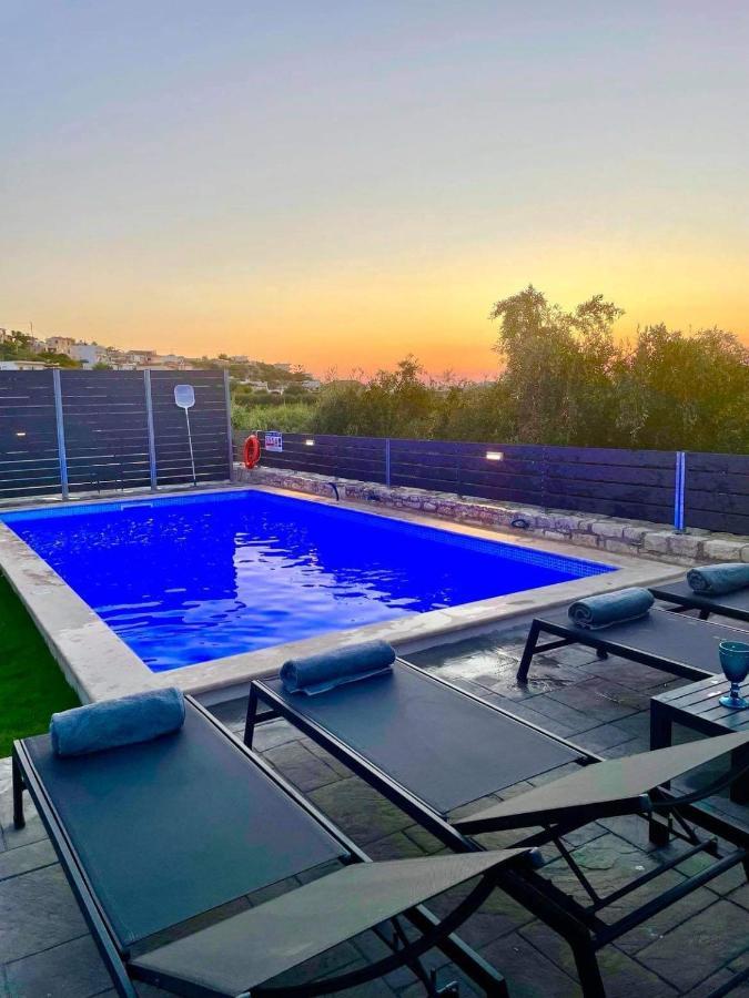 Villa Sheila With Private Pool Roumeli Bagian luar foto