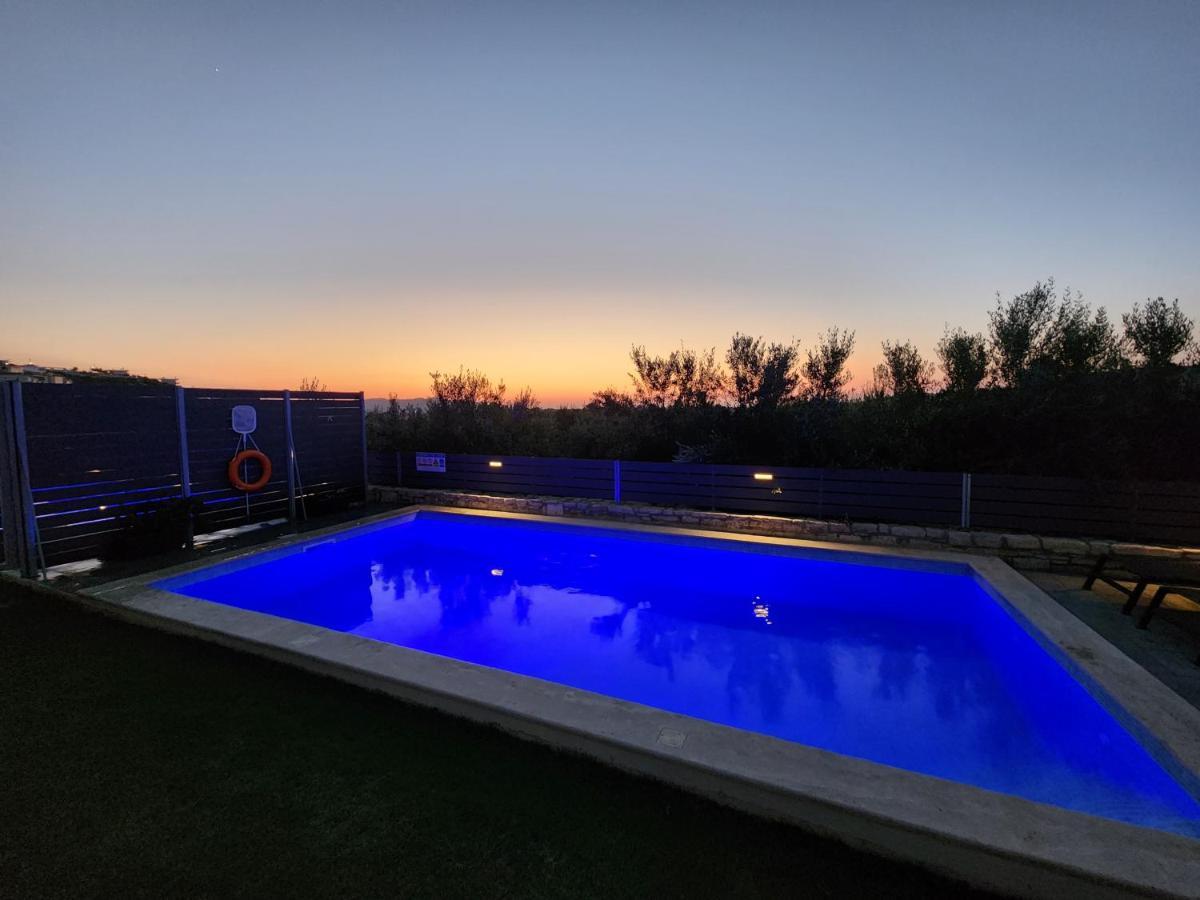 Villa Sheila With Private Pool Roumeli Bagian luar foto